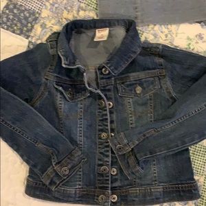 Girls jean jacket size 6 but runs small